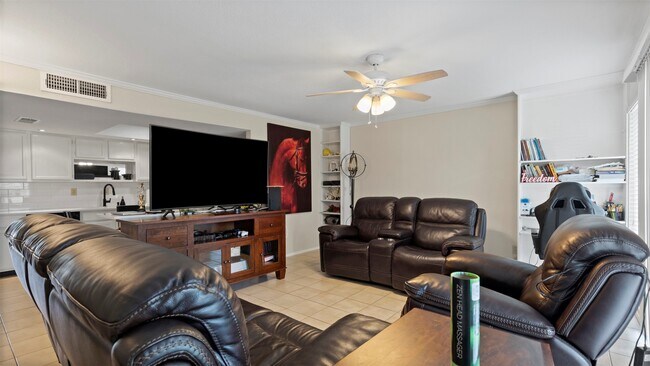 Foto del edificio - 14777 Wunderlich Dr