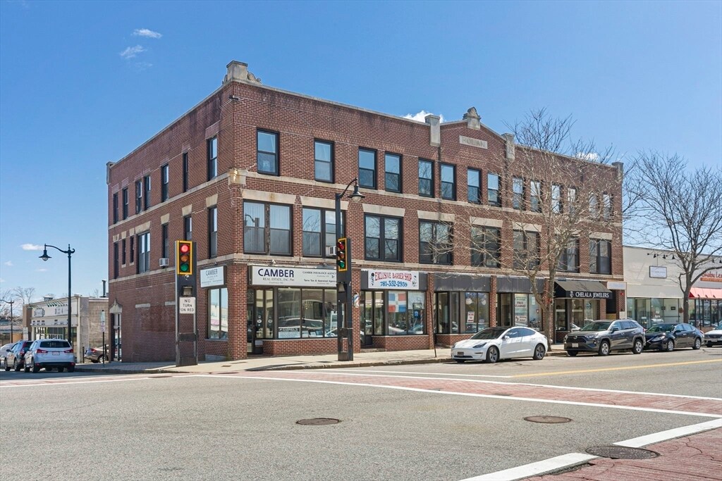Foto principal - 648 Washington St