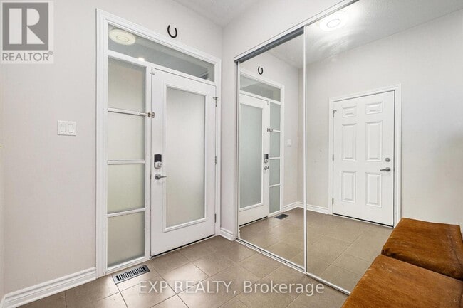 Building Photo - 606 Geranium Walk