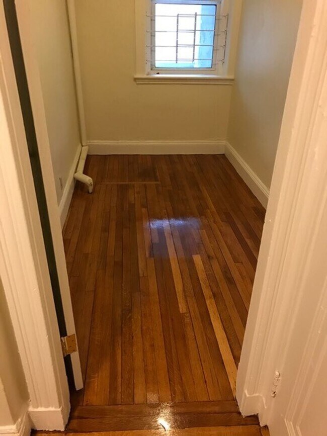 Building Photo - First floor one bed Wash & Comm ~ Brighton