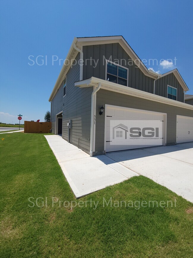 Building Photo - Incredible, New Construction Townhome loca...