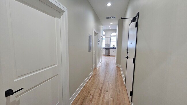 Foto del edificio - 4437 N Broadway