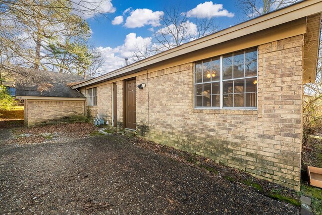 Foto del edificio - Meadowbrook Lane