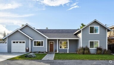 Building Photo - 1447 Ramon Dr