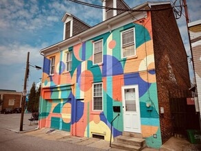 Building Photo - 119 E Newton Ave