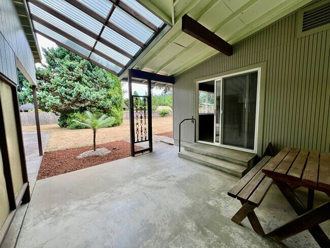 Foto del edificio - Updated 3BD Rambler w/ Exterior Amenities