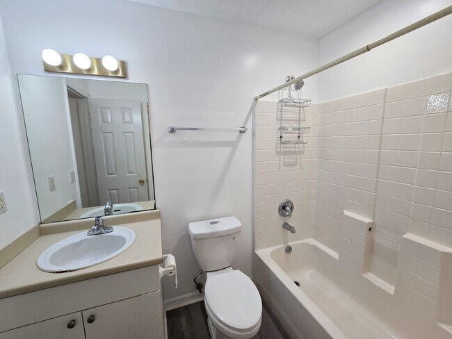 Foto del edificio - 2 Bedroom 2 Bath w Bonus Room