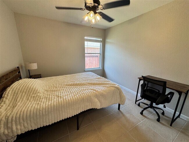 Foto del edificio - 657 Columbine Ave