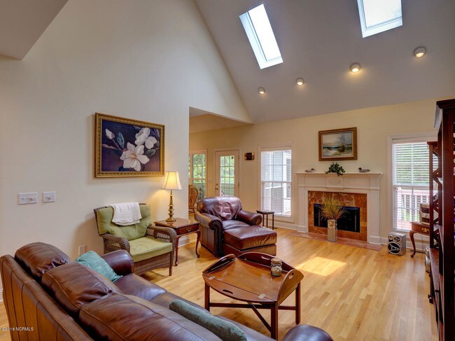 Building Photo - 7105 Sea Bass Dr