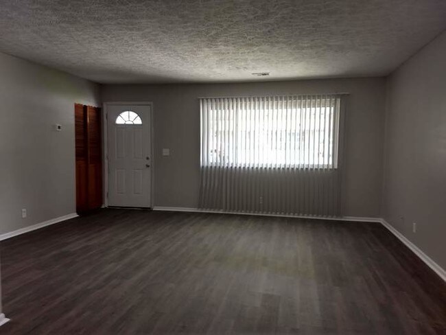 Building Photo - 2961 Libra Ln