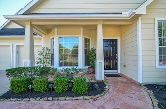 Building Photo - 12918 Hawthorne Shores Dr