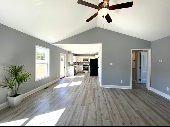Building Photo - 7955 Poplar Grv Ln