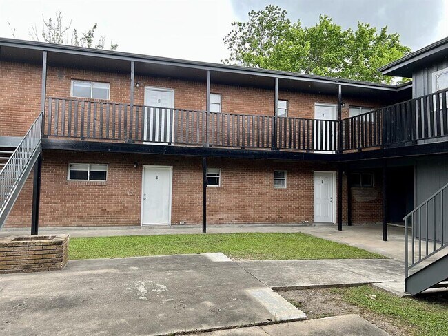 Building Photo - 6518 Weston St