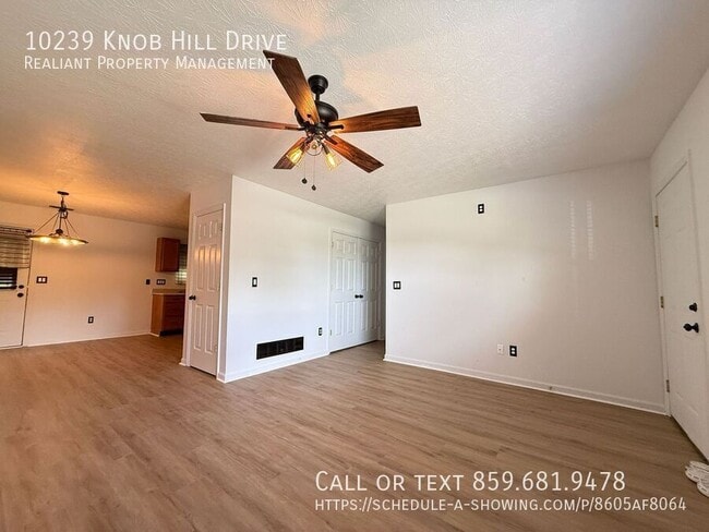 Foto del edificio - 10239 Knob Hill Dr