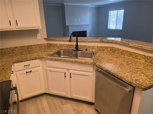 Foto del edificio - 8600 W Charleston Blvd