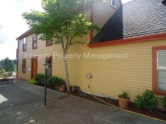 Building Photo - 62 Lake Louise Dr SW