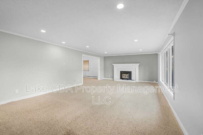 Building Photo - 203 N Bruce Dr