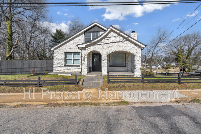 Building Photo - 1000 Anderson Rd