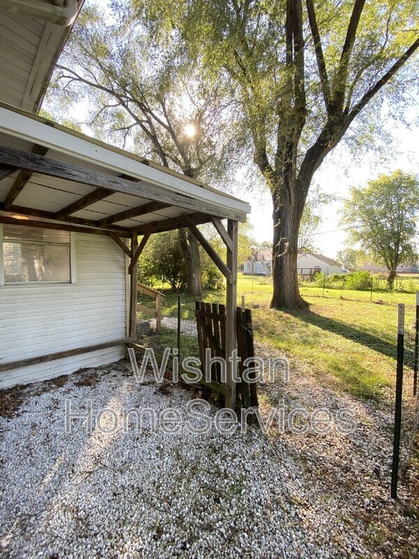 Building Photo - 814 Macomb St