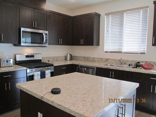 Foto del edificio - 1365 Rex Floyd Ln