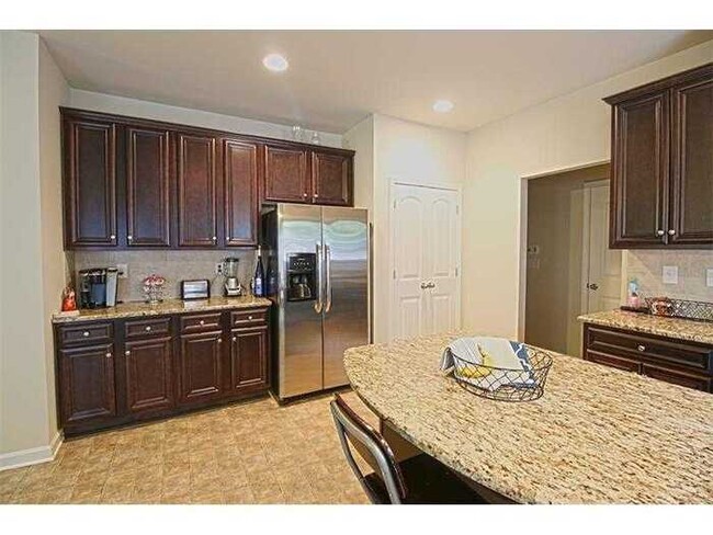 Foto del edificio - 5010 Tower View Trail, Snellville, GA, 30039