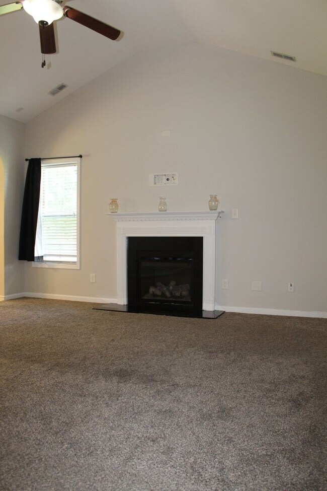 Foto del edificio - 107 Olde Mill Creek Dr