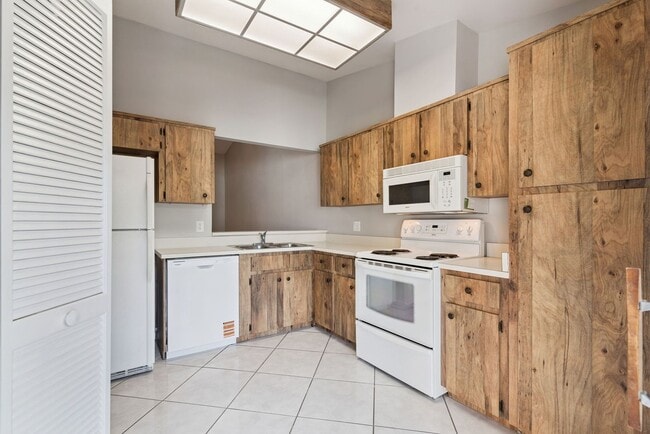 Building Photo - 419 Warrenton Rd