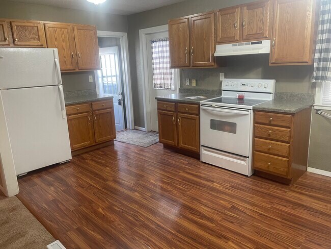 Kitchen - 1700 S Olive Dr