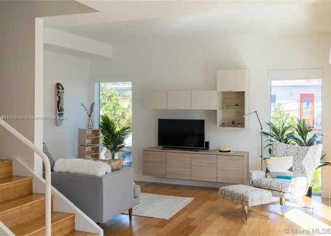 Foto del edificio - 619 Meridian Ave