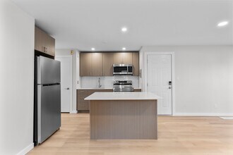 Building Photo - 119 Wilbur Ave