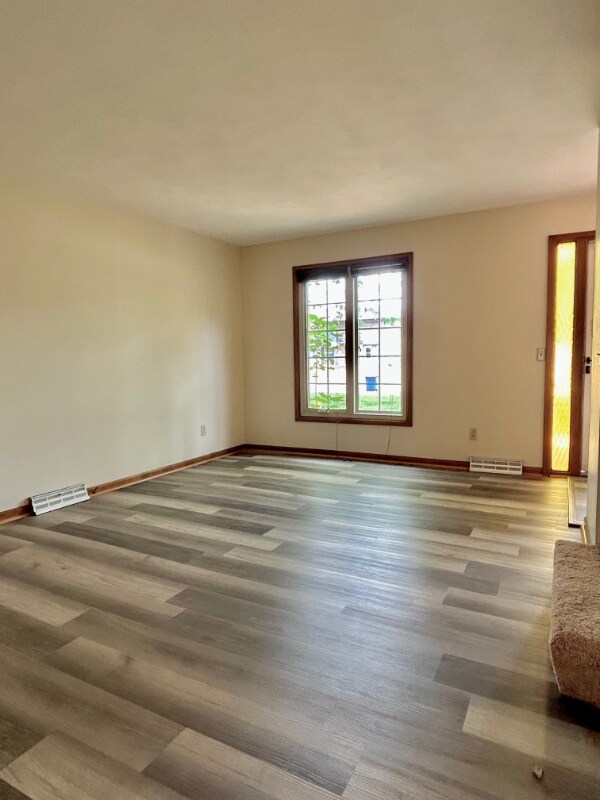 2406 Rockspring Rd, Toledo, OH 43614 Townhome Rentals in Toledo OH