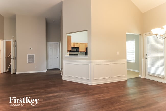 Building Photo - 157 Birchfield Way