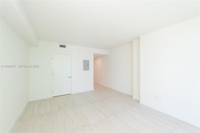 Foto del edificio - 77 SE 5th St
