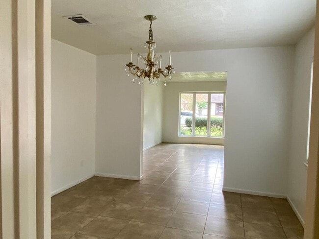 Building Photo - 10126 Trade Winds Dr