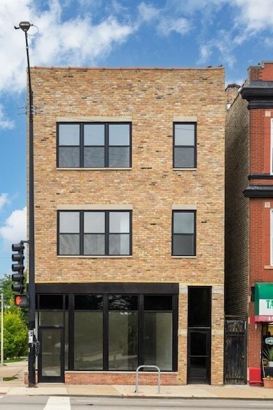 Photo - 1500 North Western Avenue Unit 2F Apartment