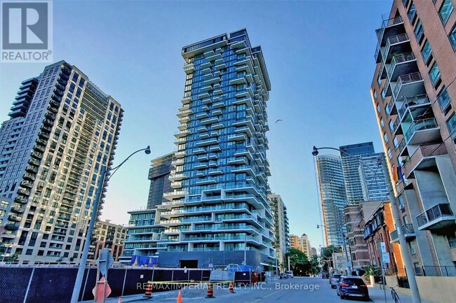 Building Photo - 77 Shuter St
