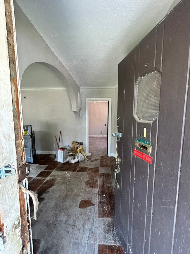 Building Photo - 5828 Ferris Ave