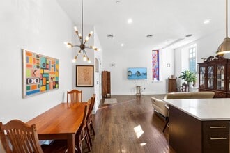 Building Photo - 304 Pavonia Ave