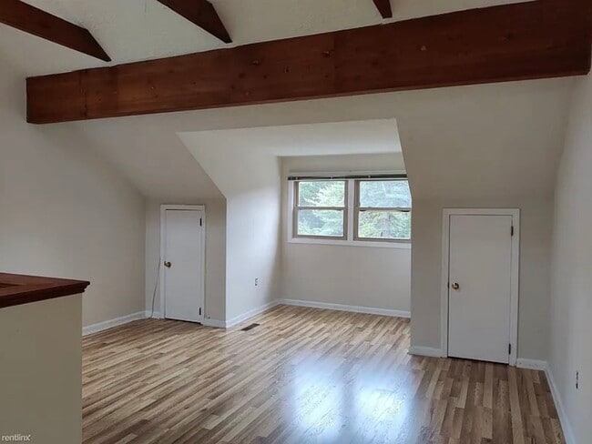 Building Photo - 1301 Lagrange St