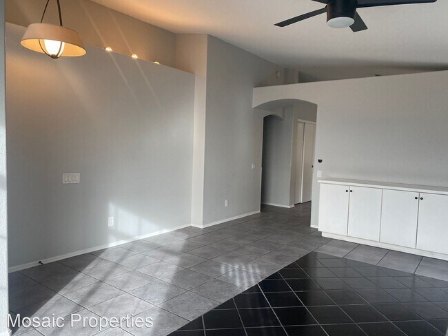 Foto del edificio - 3 br, 2 bath House - 2252 E Ross Ave