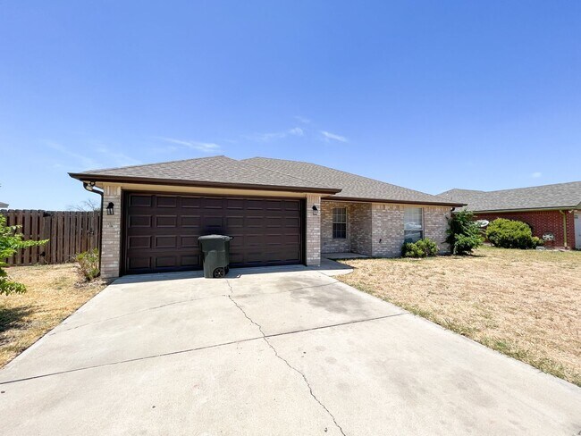 Building Photo - 3307 South Hill Dr.