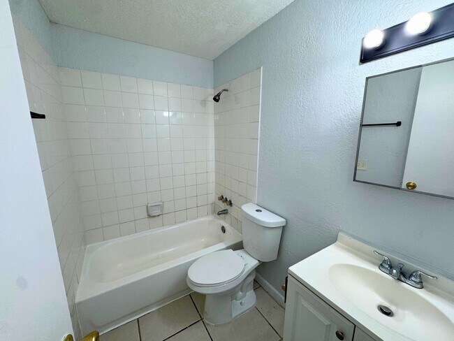 Foto del edificio - 4160 NW 21st St