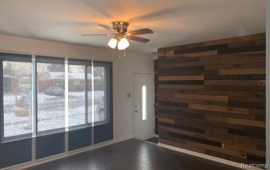 Foto del edificio - 330 S Byfield St