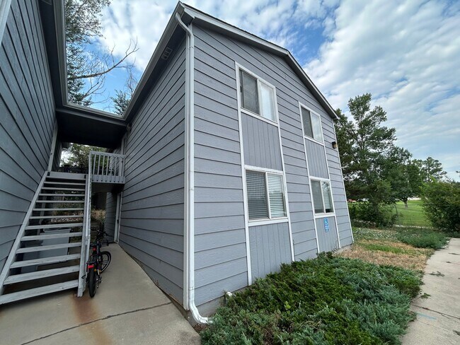 Building Photo - 1355 Cherry St