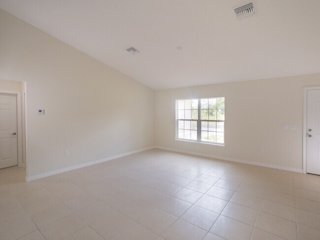 Foto del edificio - 2728 SW 161st Loop