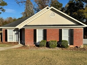 Building Photo - 5272 Spinnaker Ct