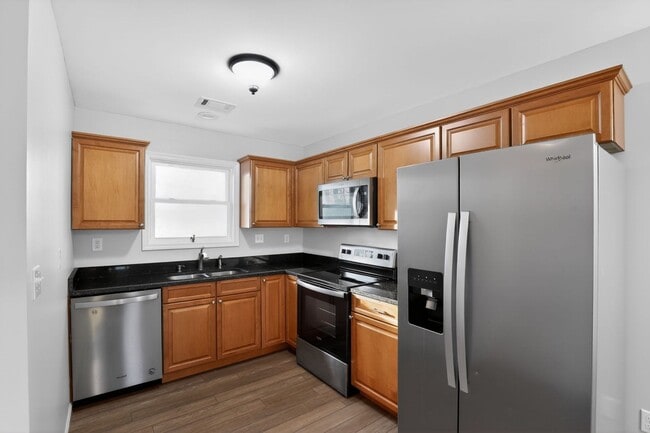 Building Photo - 143 Vernon Lewis Trl