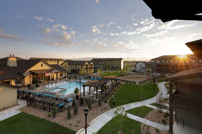 Building Photo - 217 Cordova Dr