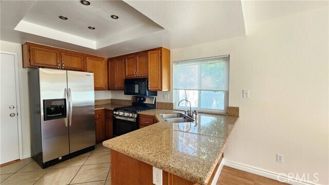 Foto del edificio - 3742 Santiago Creek Way