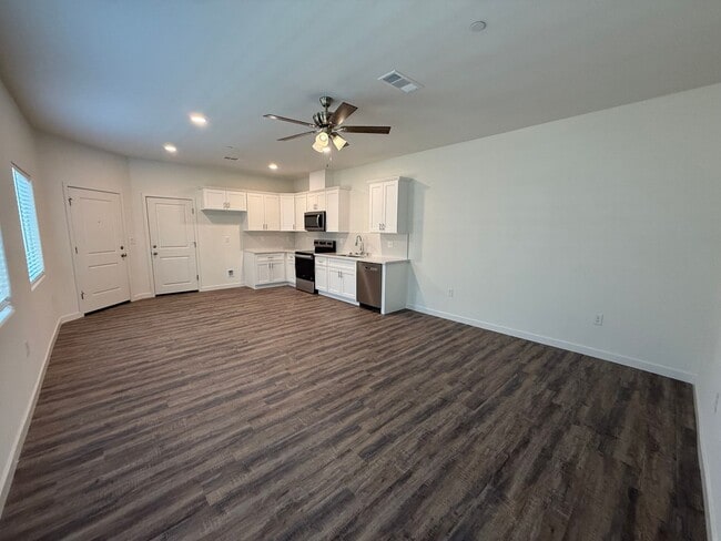 Foto del edificio - 9207 Prometheus Dr